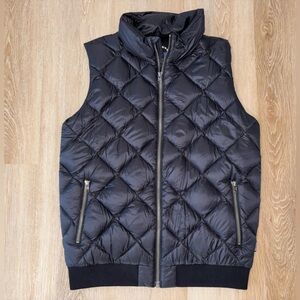 Patagonia Women’s Prow Bomber Down Vest